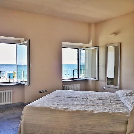 Appartamento Deluxe Con Terrazza Sul Mare Savona Buitenkant foto