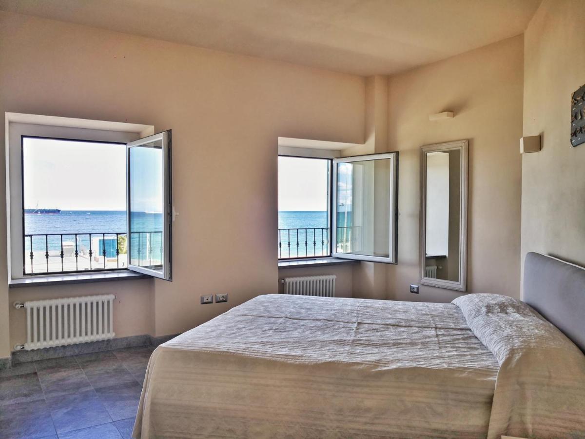Appartamento Deluxe Con Terrazza Sul Mare Savona Buitenkant foto